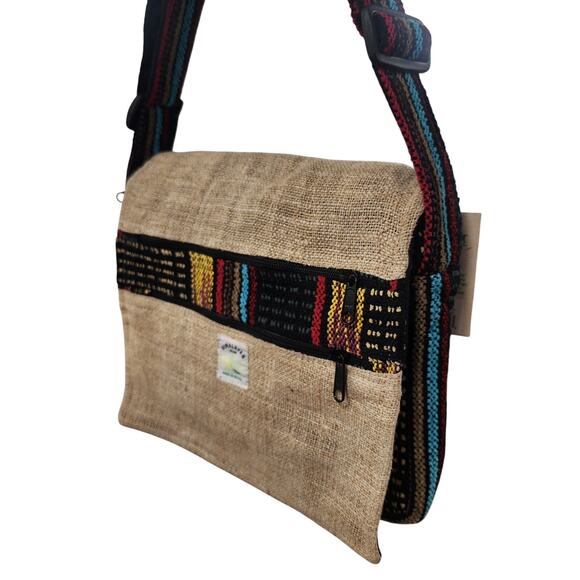 NWT Brown Hemp Messenger Bag Flap 2 Front Zipper Pocket- Lg Main Pocket - Picture 4 of 6